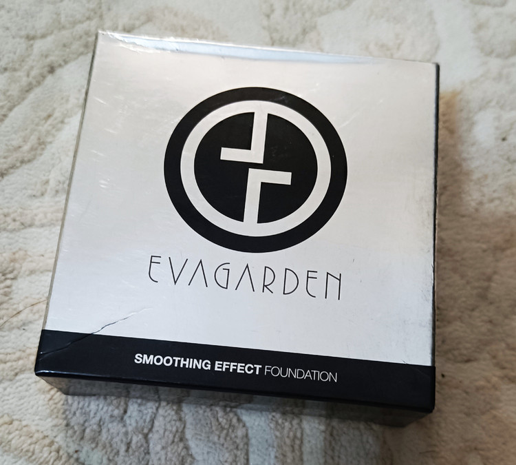 کرم پودر فشرده و نرم کننده با جلوه صاف برند اواگاردن ایتالیا شماره 512N و SPF15