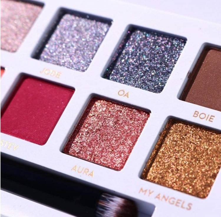 پالت سایه آناستازیا مدل کارلی بیبل | Anastasia Beverly Hills Carli Bybel Palette