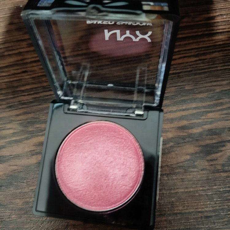 سایه چشم پودر براق بکید NYX مدل BSH07 sugar babe
